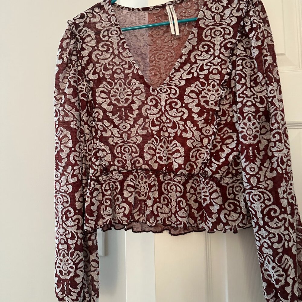 Anthropologie Maroon Boho Top with White Floral Design – Sheer V-Neck Blouse (L)